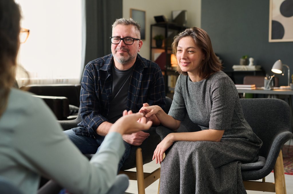 Psihoterapia de Cuplu și Familie – Îmbunătățirea Relațiilor și Comunicării